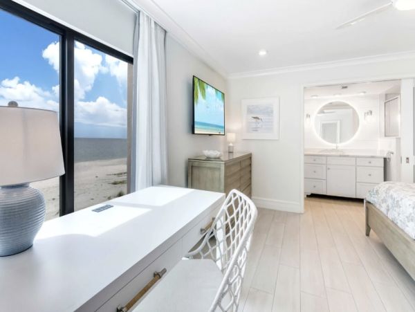 Sanibel Island Three Bedroom Beach Condo Gulf-Front